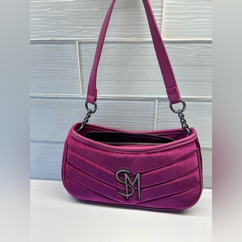 Velvet Shoulder Bag in Fuchsia Pink